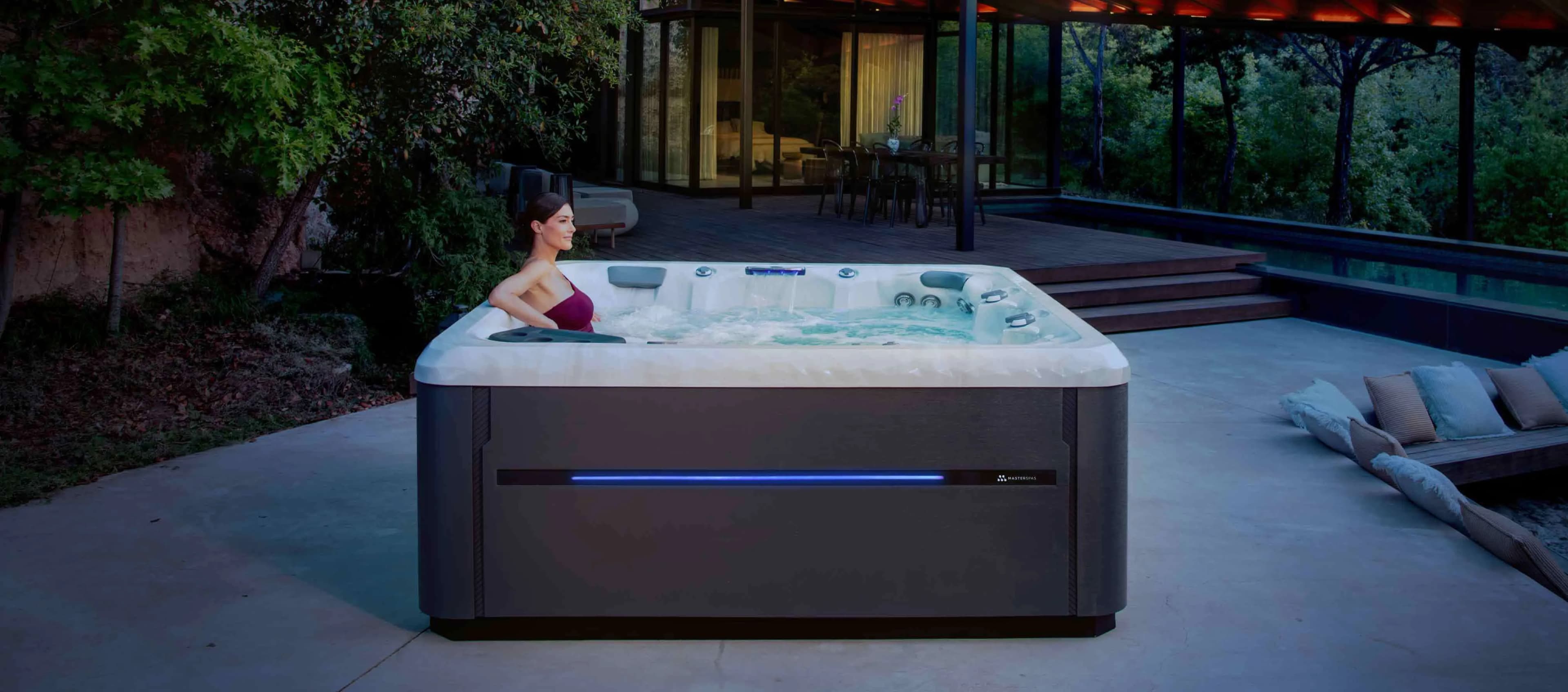 Spa & Swim Spa Expo Sale